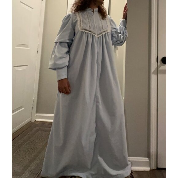 Vintage Willow Creek Fleece Nightgown Lace Trim, Tiered Sleeves Cottage Romantic - Picture 7 of 9